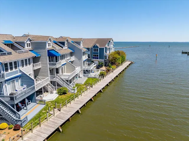 8047 Windward Key Dr, Chesapeake Beach