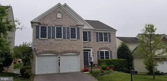 8171 Douglas Fir Dr, Lorton