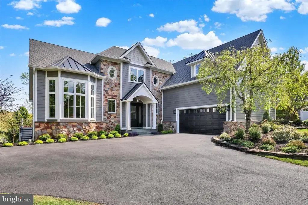 111 Pinewood Cir, NEW HOPE