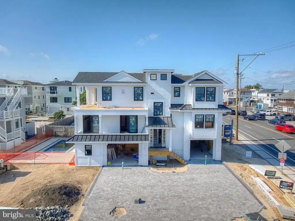 2 E 79th St, HARVEY CEDARS