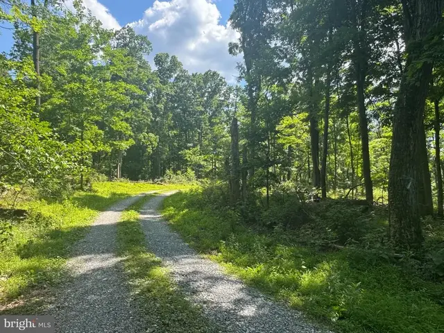 Middle Point Rd, Myersville
