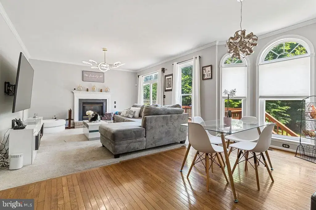 5886 Rhode Island Dr, WOODBRIDGE