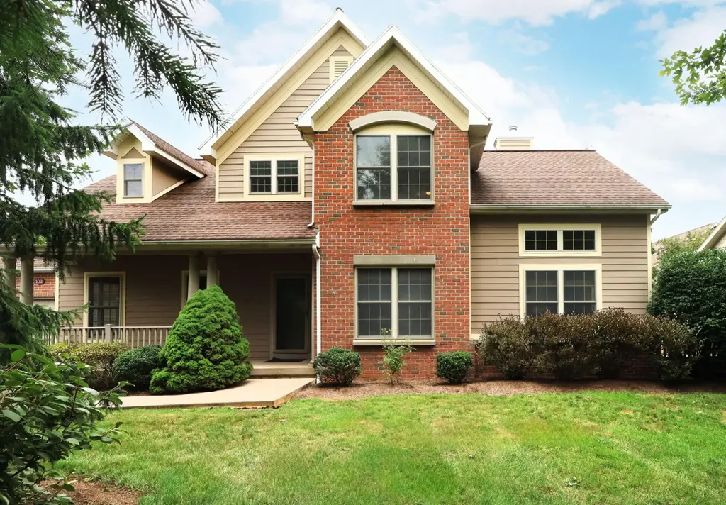 102 Abbott Ln, STATE COLLEGE