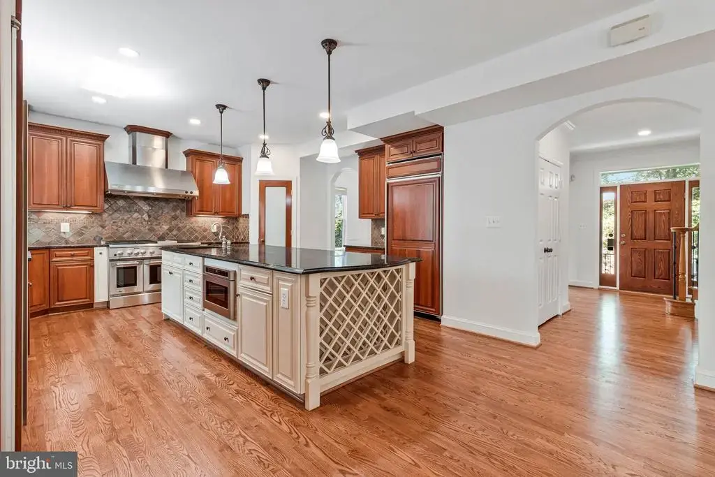 6312 Maryview St, ALEXANDRIA