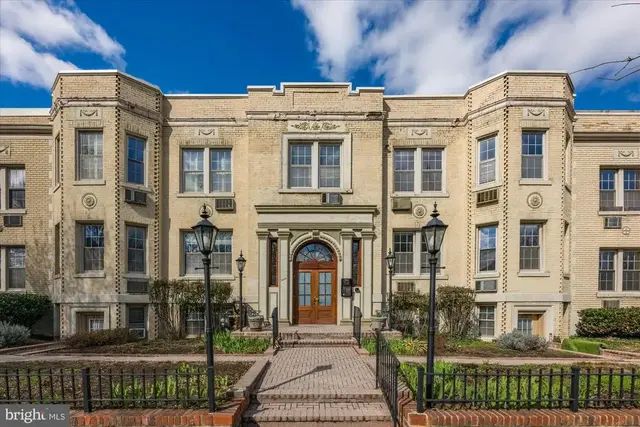 3024 Wisconsin Ave Nw #101, Washington