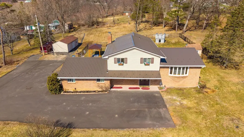 148 Penn Ave, ELYSBURG