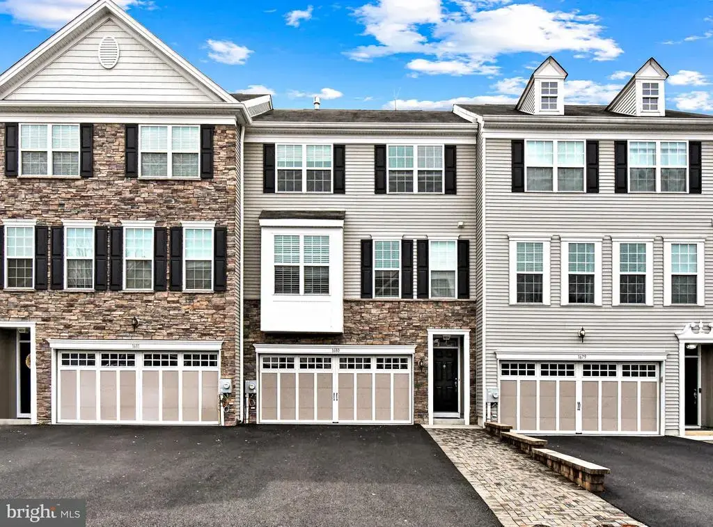 1680 Hickory Ln, LANGHORNE