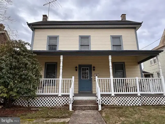 152/154 N Main St, Chalfont