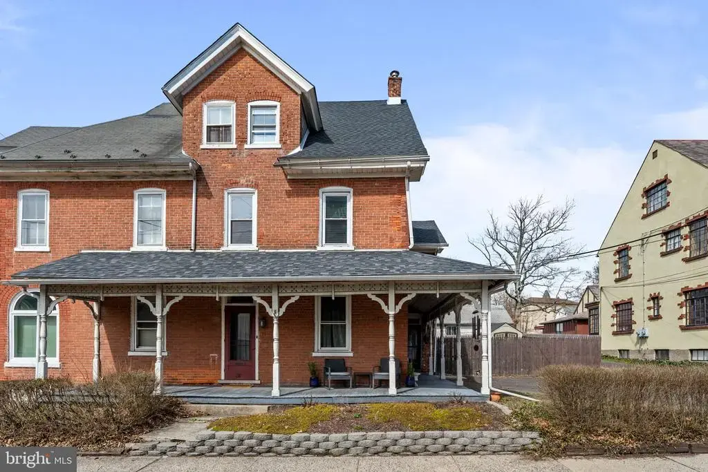28 S 5th St, PERKASIE