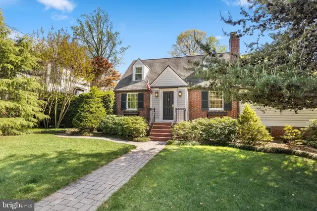 5624 Madison St, Bethesda