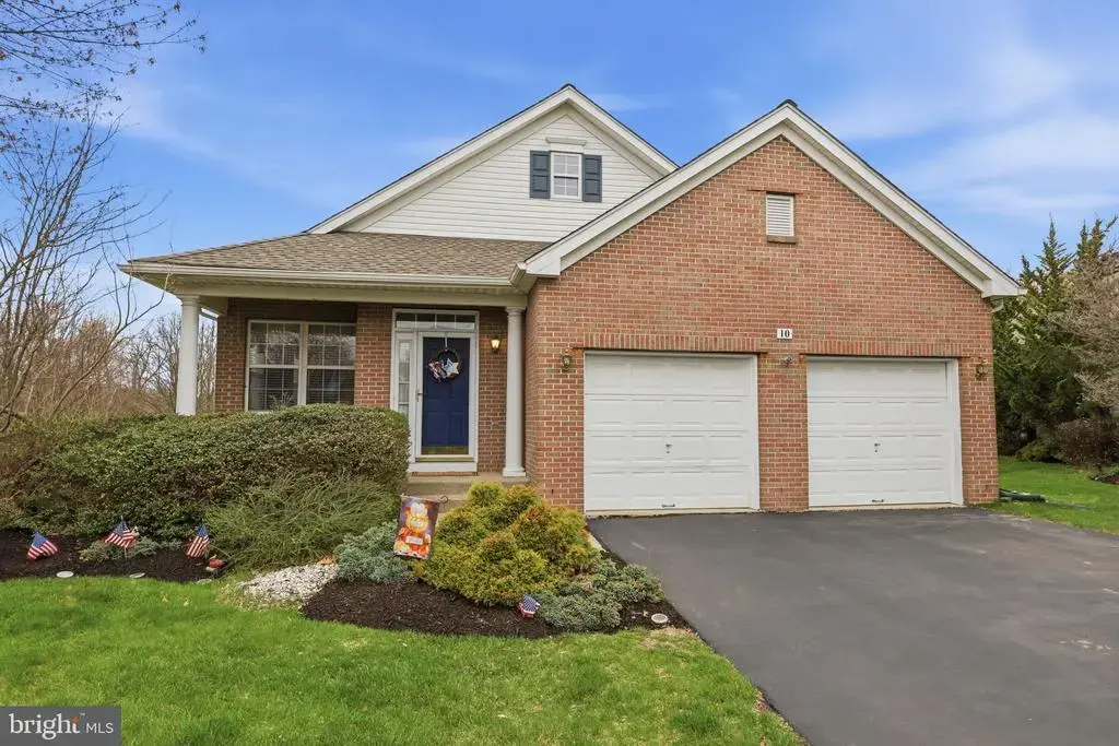 10 Tupelo Ln, LANGHORNE