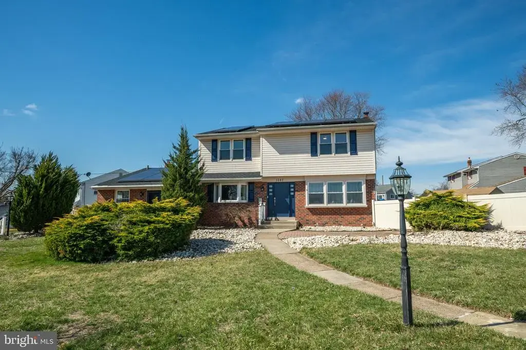 1087 Roberts Rd, WARMINSTER