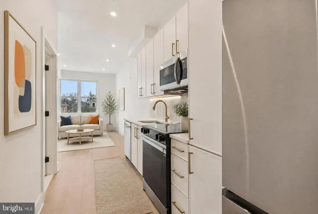 20-30 W Allens Ln #207, PHILADELPHIA