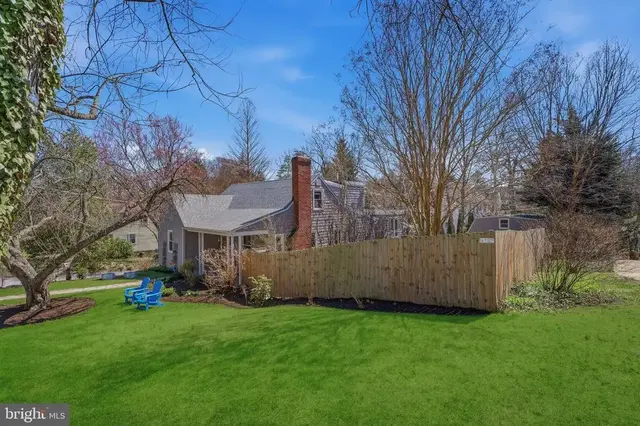 935 Litchfield, Idlewylde
