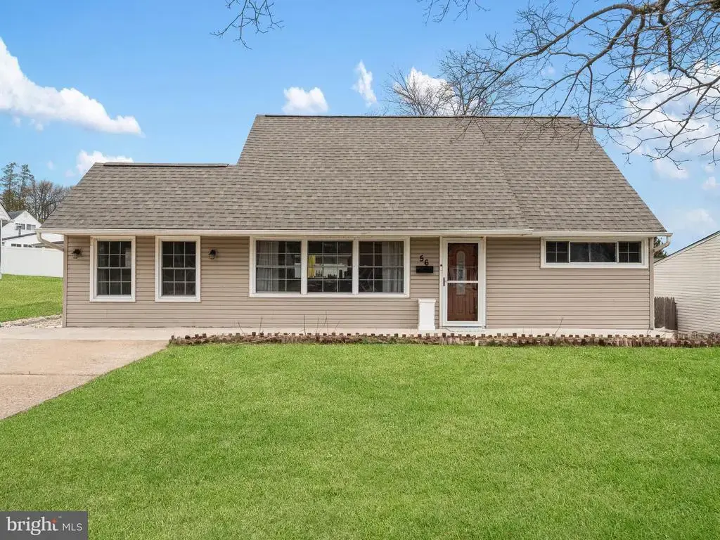 56 Vermillion, LEVITTOWN
