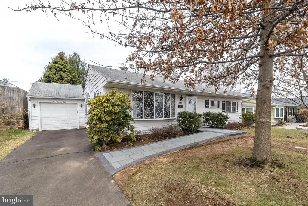 305 Devon Rd, FAIRLESS HILLS