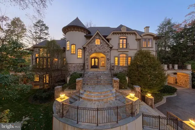8710 Fernwood Rd, Bethesda