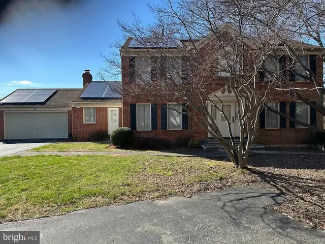 604 Venice Dr, Silver Spring
