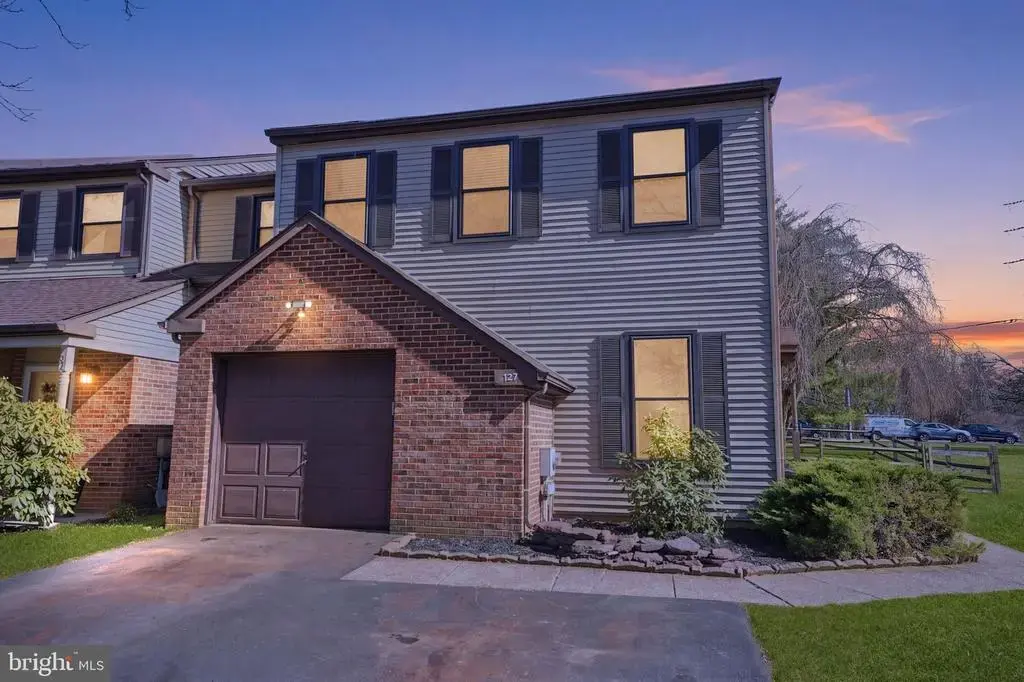 127 Parkview Way, NEWTOWN