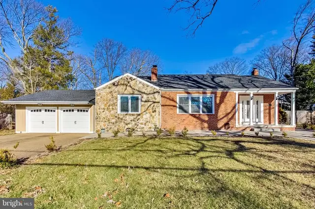 5635 Fillmore Ave, Alexandria