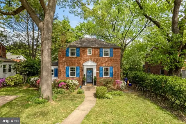 9409 Woodland Dr, Silver Spring
