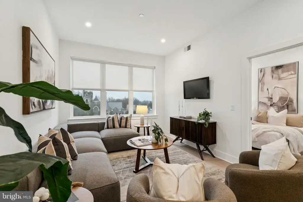 20-30 W Allens Ln #214, PHILADELPHIA