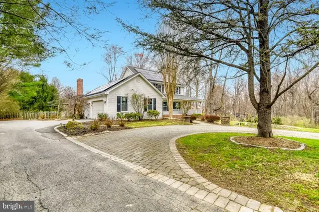 10212 Harvest Fields Dr, Woodstock