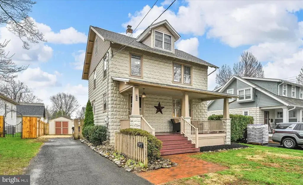 180 N Clinton St, DOYLESTOWN