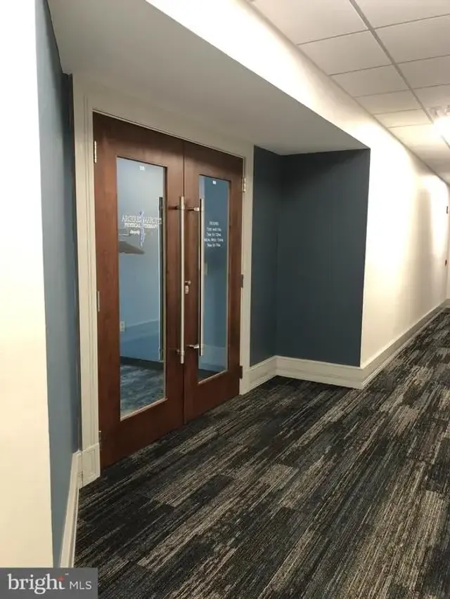 160 N Pointe Blvd #205, Lancaster