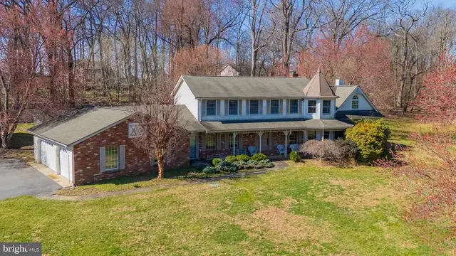 5905 Kim Ct, Mount Airy