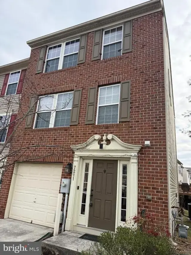 7211 Maidstone Pl #201, Elkridge