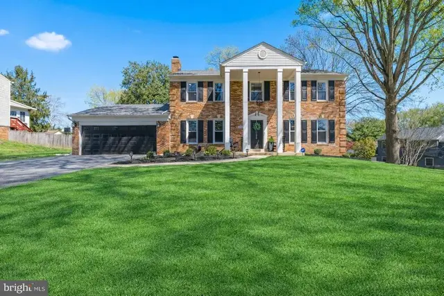 16905 Old Colony Way, Rockville