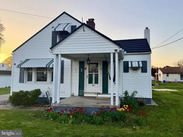 137 Taft Ave, York