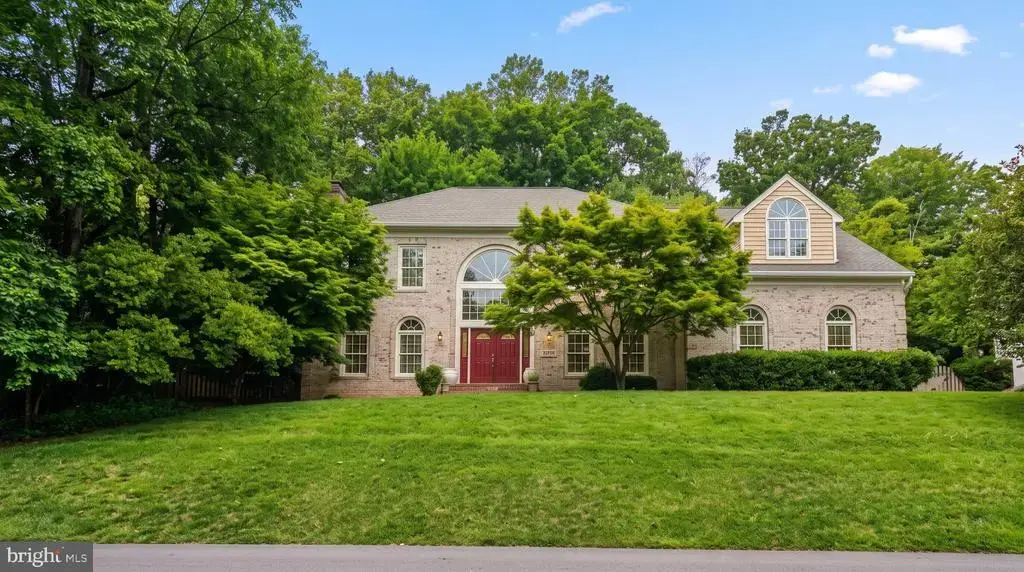 12187 Brecknock St, OAKTON