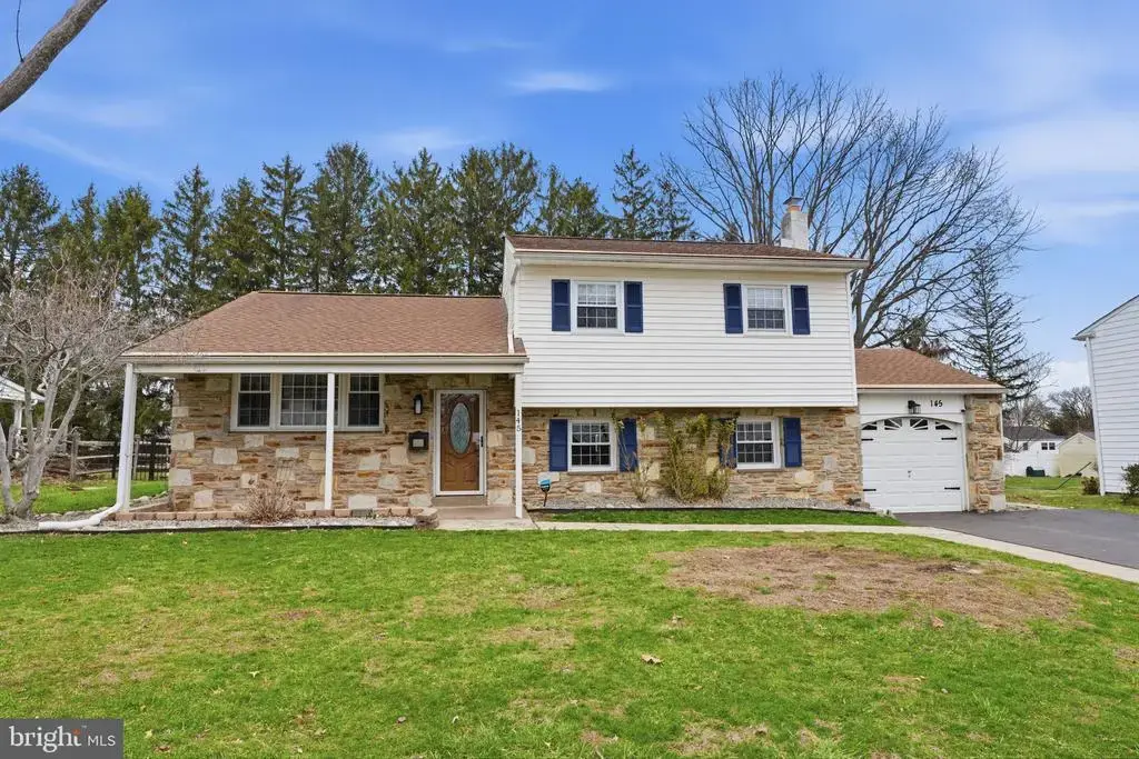 145 Forrest Ave, SOUTHAMPTON