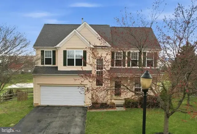 1707 Dearbought Ct, Frederick