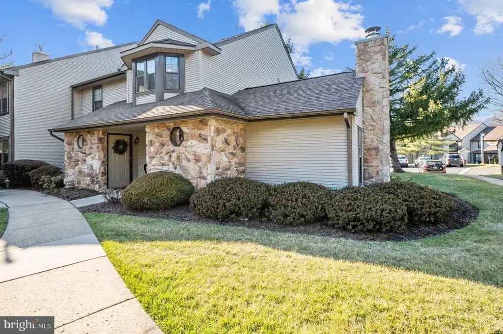 381 Redbud Ct #381, WARRINGTON