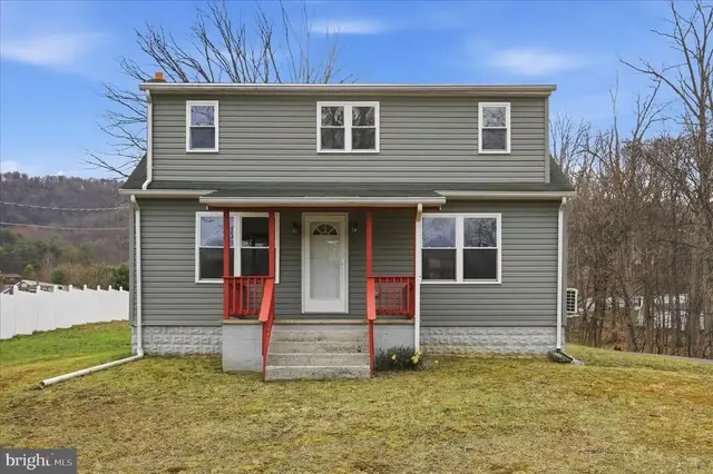 14008 Uhl Hwy Se, Cumberland