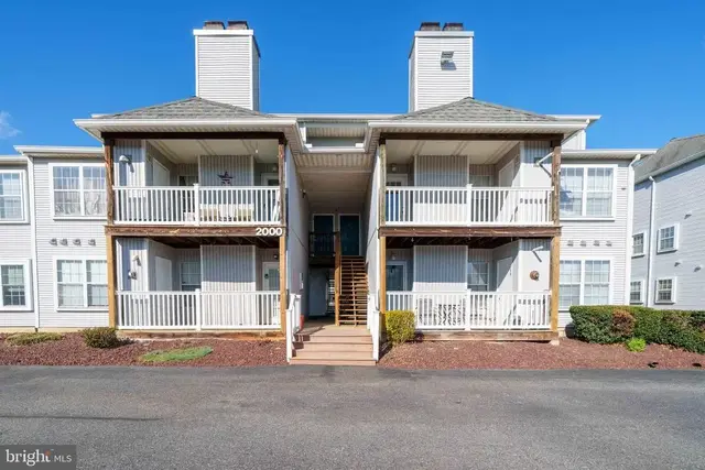 2009 Waters Edge Dr, Newark
