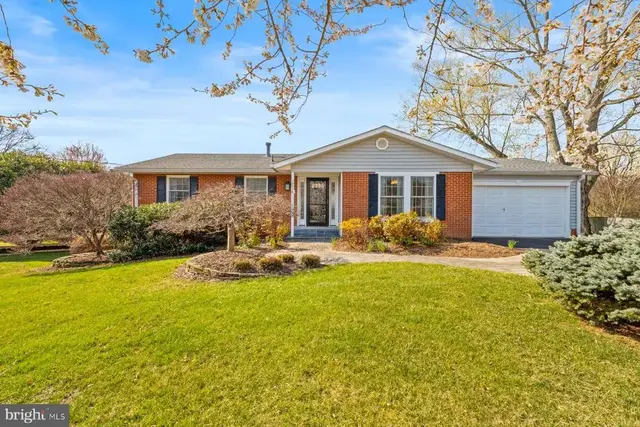 13316 Pepper Ct, Germantown