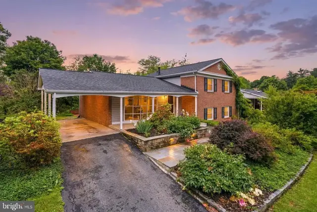 1400 Stratton Dr, Rockville