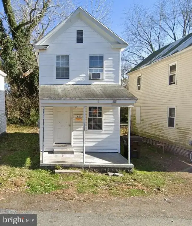 818 Center St, Cambridge