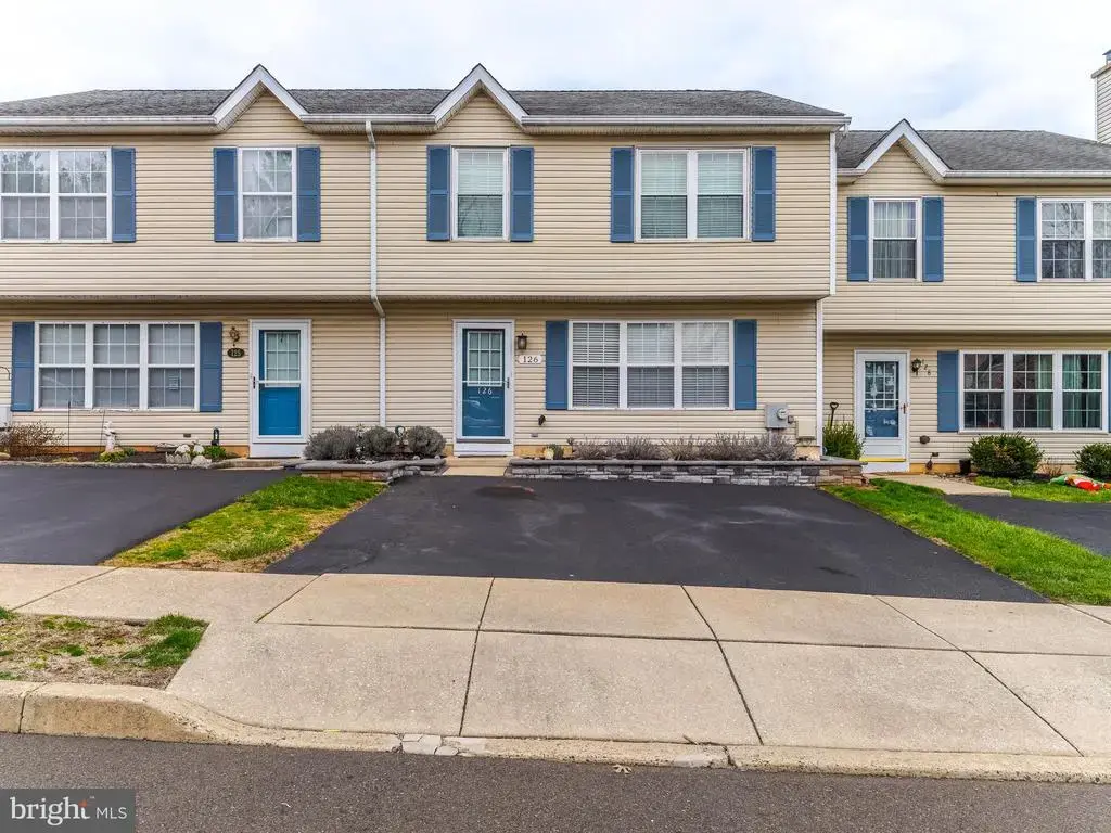 126 Megan Cir, CHALFONT