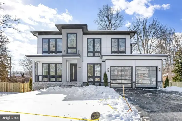7007 Hector Rd, Mclean