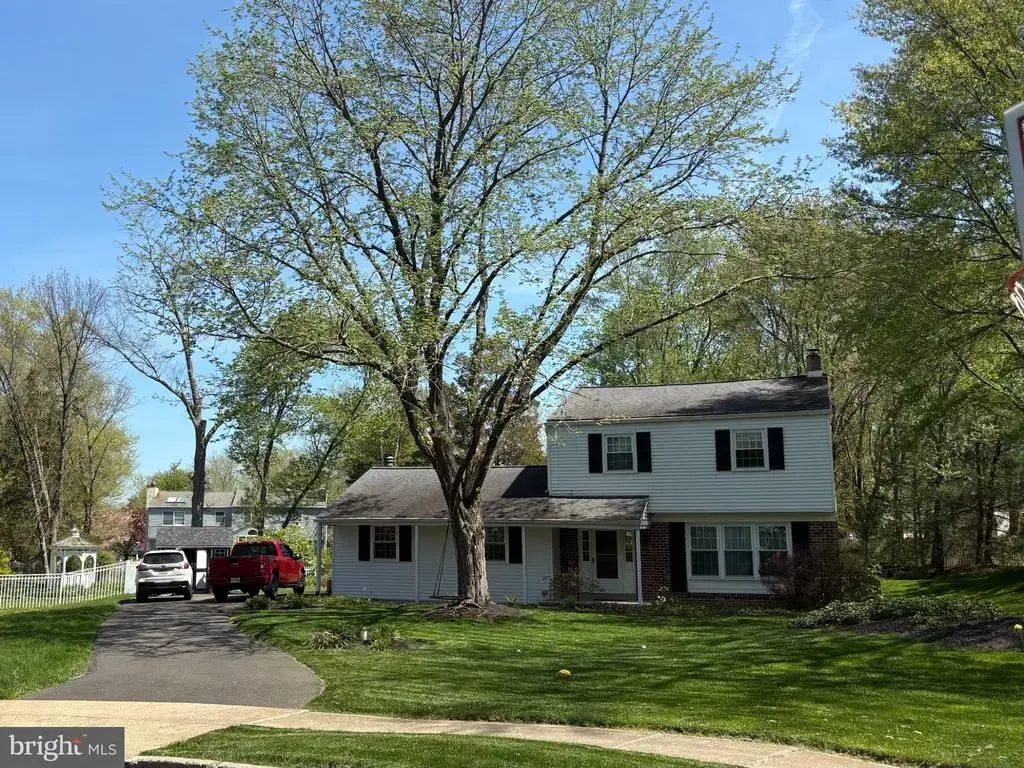 109 Richard Dr, CHALFONT