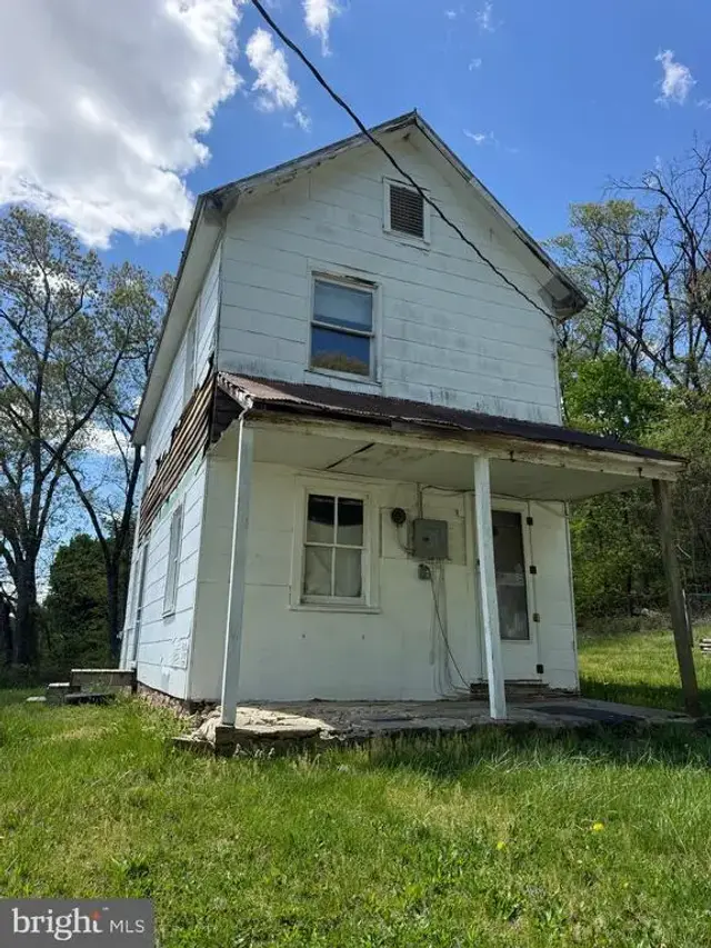 557 Frog Hollow Rd, Winchester
