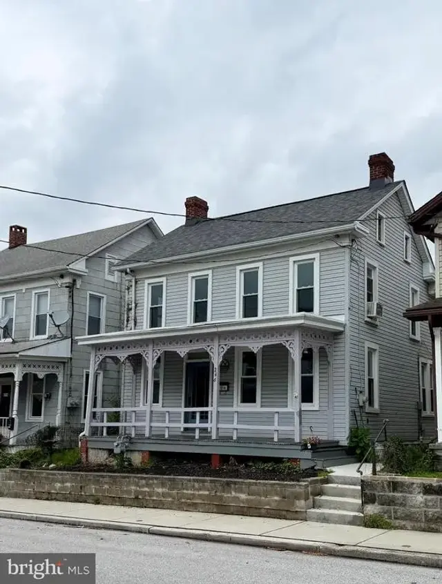 246 Locust St, Hanover