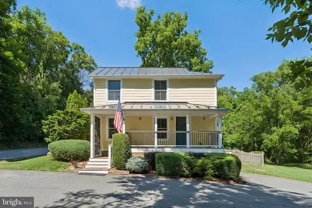 18280 Clayton Hall Rd, Bluemont