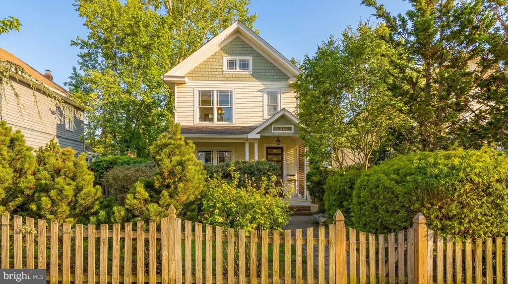 4114 Emery Pl Nw, WASHINGTON