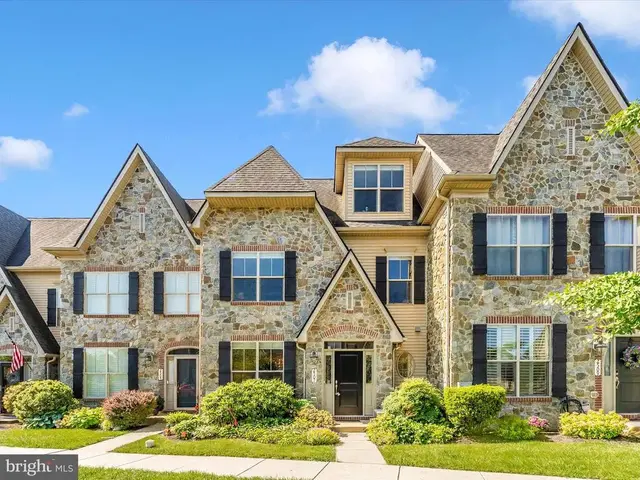 2507 Island Grove Blvd, Frederick